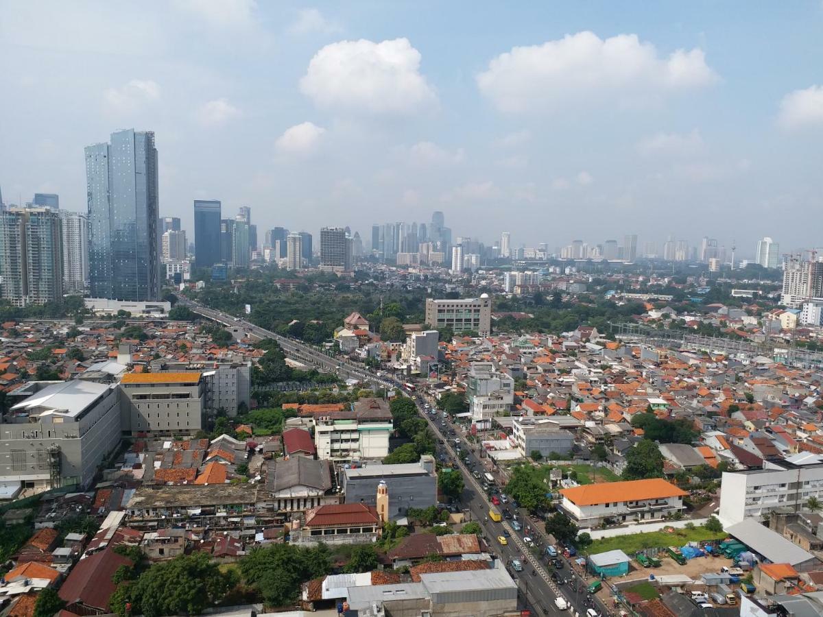 Cosmo Terrace Apartemen