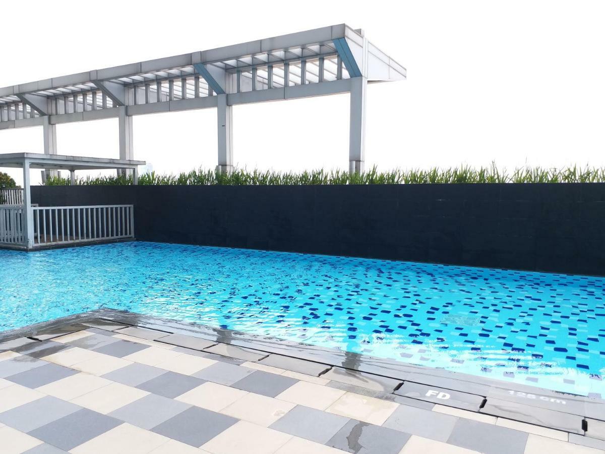 Cosmo Terrace Apartemen *